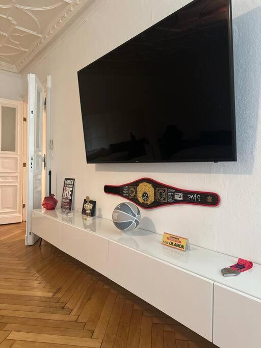Grosses Apartment Am Kudamm Берлин Экстерьер фото