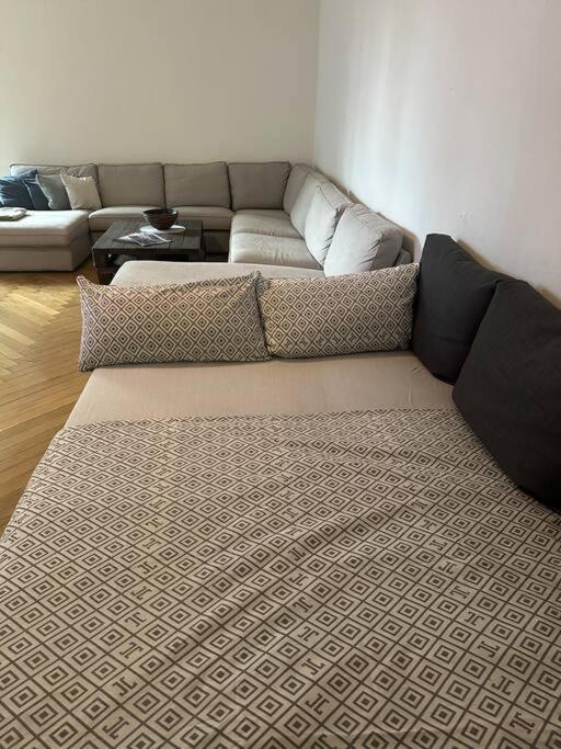 Grosses Apartment Am Kudamm Берлин Экстерьер фото